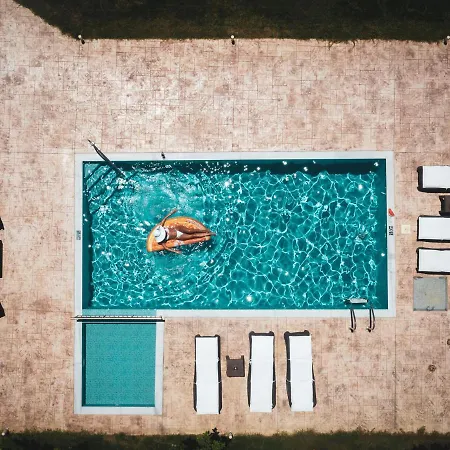 Sophie - Sunny Retreat!