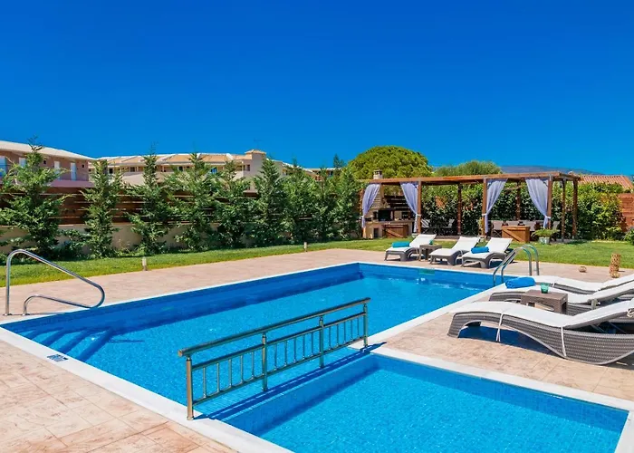 فيلة Sophie - Sunny Retreat! *
