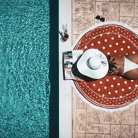 Villa Sophie - Sunny Retreat! *