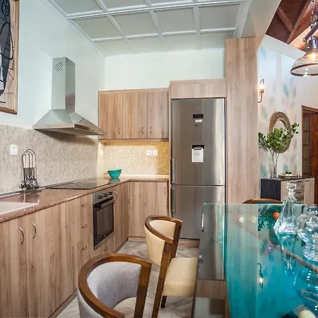 Sophie - Sunny Retreat! * Kalamákion